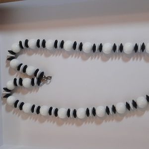 Retro, Black and White Beaded Necklace
